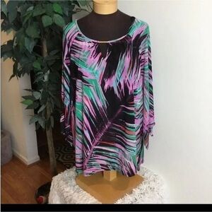 Dana Buchman kimono sleeve scoop-neck
blouse Woman’s med multi colored